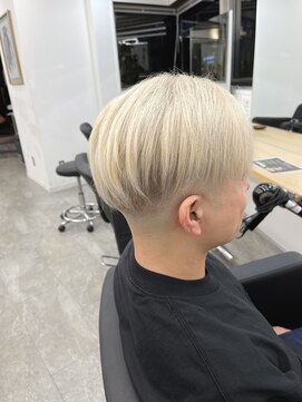 エイト 恵比寿店(EIGHT ebisu) tomi-253 ホワイトカラー!フェードカット!