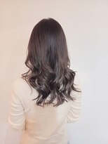 ツムグ 代官山 中目黒(TUMUGU)&nbsp;ヘアヘルシースタイルふんわりカールアッシュグレージュ