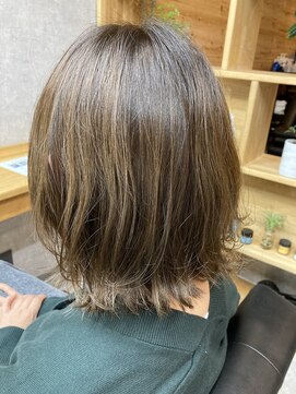 メルト(MELT) レイヤーボブ グラデーショングレージュ