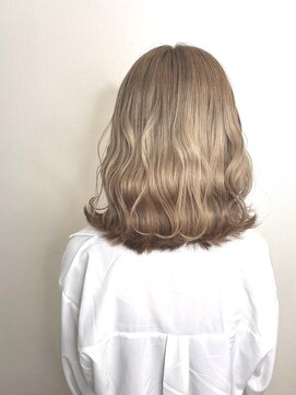 クプア 柏(kupua) エアリーロング/切りっぱなしボブ/ピンクブラウン/美髪[柏駅]