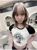 ブロンドとブラウンのデザインカラー(ブリーチ2回)