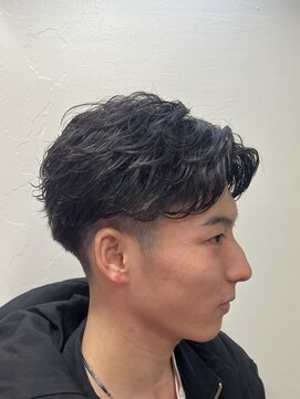 ディオ 町田店(DIO) 今が最旬　フェザーパーマ【町田/町田駅/メンズ】