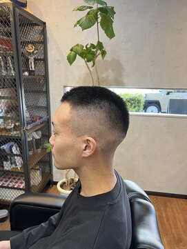 ツイン ボウズフェード