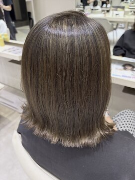 コルソ バイ ケーツー(CORSO by k-two) 透明感ダークアッシュ/ミディアム/レイヤーカット