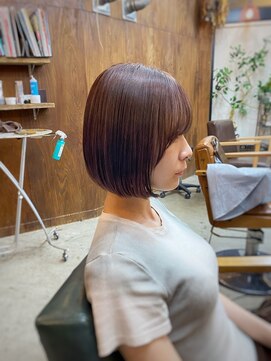 コモレビ(komorebi) 【山本智文】サイドバングコンパクトボブ