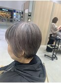 ショートボブ