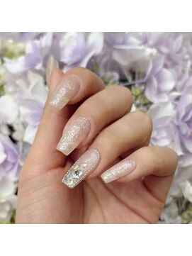 ローラ 本店(Rola) snow frake nails.