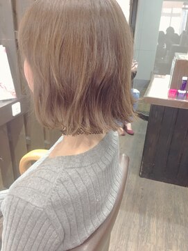 くせ毛の方に大人気 切りっぱなしボブ ユートピア渡邉 L ユートピア U Topia のヘアカタログ ホットペッパービューティー