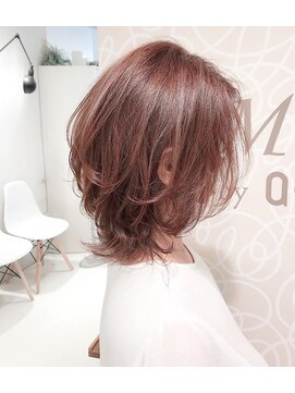 ミッシェル アフロート(michelle afloat) ２０代３０代４０代５０代ひし形Cカーブカット外ハネレイヤー