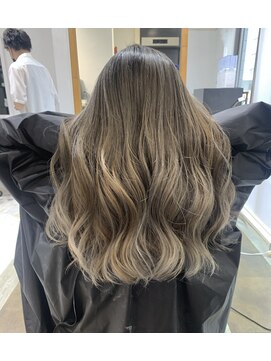 ジゼル(GiseL) バレイヤージュ ベージュカラー