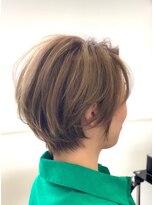 アヴソリューク(Absoluk)&nbsp;外国人風丸みショート