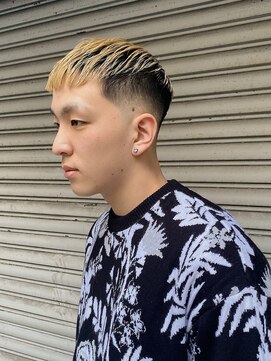 フランクスバーバーザスタンド(Frank’s barber the stand) スペインカール/スパイキーショート/フェザーパーマ/飯田橋E