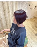 カミケンネクスト(kamiken.next)&nbsp;ツヤ潤いレッドカラー前下がりボブ大人美髪【カミケンネクスト】