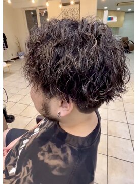 ディータ(Dita) 大人波打ちツイスパセンターパート大宮メンズカットパーマ美容室