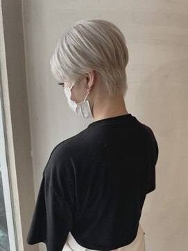 ビスコッティヘア (BISCOTTI HAIR) ホワイトベージュ