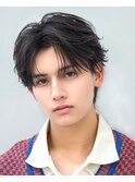 フェザーショートツーブロック人気黒髪
