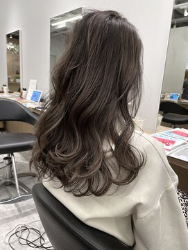 アヴァンス 京橋店(AVANCE) オフィスヘアに！極細ハイライトの外国人風グレージュ