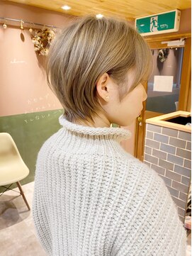 リーフ 王寺店(LEAF≠) 【ホワイトグレージュ×大人かわいい20代30代40代ショート】