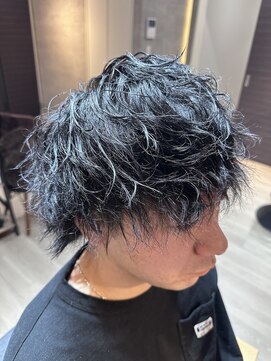 トゥエンティ(twenty) stylist 根本 メンズスタイル スパイラル