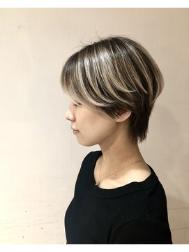 デイズ(DAYS) ショートウルフ ホワイトベージュバレイヤージュミニウルフ