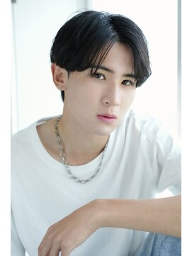 カットインストリート(CUT IN STREET) センターパート/縮毛矯正/アールストレート/平塚