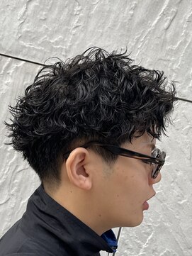 フィフスワン(fifth one) 無造作ダウンバングパーマ