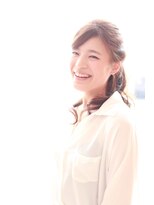 レーヴ バイ ヘアメイクカリス(reve by Hair make Charis) ゆる巻きハーフアップ