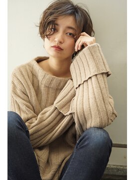 リリア(LILIA.) ショートボブウェーブ