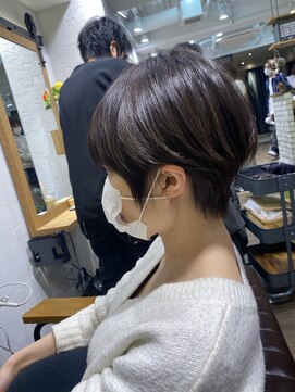 アヴァロン(AVALON) 【mag.ginza佐藤聖】丸み×クビレのクールショート