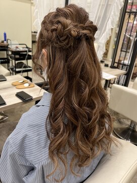 ロアール 大垣店(LOAOL) 編み込みハーフアップ