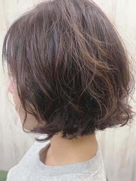 ナチュラ(Natur) ◎若見えシルエット◎ふんわり弾むボブパーマ/首細効果