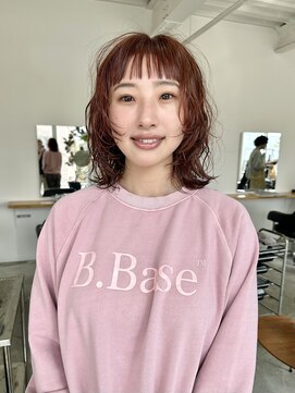 フィル(fil) ミディアムパーマ／ピンクベージュ