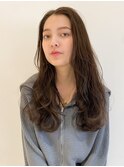 レイヤーカット×柔らかグレージュ