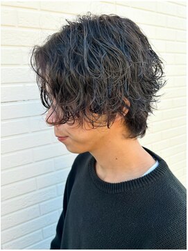 ヒュイル バイ ニアウ(Hwyl by Niau) メンズマッシュシャドウパーマスパイラルパーマニュアンスパーマ