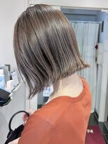 ヒビヲ(HIBIO) 横浜タッセルボブショートボブ顔周りレイヤーカット韓国30代40代