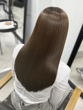 ダーツ(darts) darts_Ukyo/柔らかミルクブラウンカラーで透明感と軽やかさを！