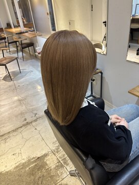 ミルクティーベージュ