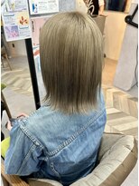 ダリー 菊水店(Dali) ホワイトベージュ・ブリーチ・ハイトーン