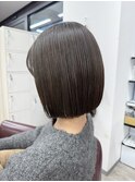 【上品な艶感】ボブ × グレージュカラー