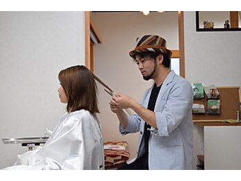 ヘアデザインワークス オガワ(Hair Design works OGAWA)の写真/親切で気さくな対応が好評！1人のスタイリストが担当、マンツーマンの贅沢な時間を◎