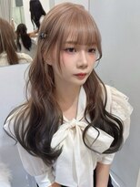 ヴィヴィッド オモテサンドウ(ViViD omotesando)&nbsp;ハイトーンカラー グラデーションカラー 顔周りカット ロング
