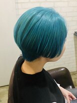 ヴァーヴヘアーファウンデーション(Verve Hair Foundation) ショートボブ×ターコイズブルー