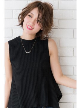 ミエル ヘア 新宿(miel hair) 〈mielhair新宿〉軽やかレイヤースタイル　イルミナ