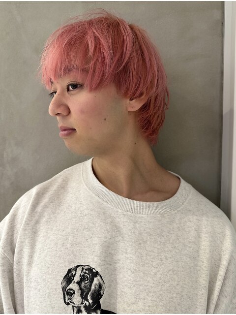 マッシュショート＋ピンクヘアー