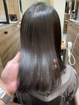 ブランシェ JR勝川駅前店 チリッとふわふわ広がる方必見！ナチュラルストレート