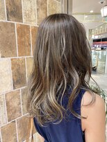 ピークアブー アヴェダ アトレ恵比寿(PEEK-A-BOO AVEDA) ハイライト/抜け感カラー/垢抜けヘア/白髪ぼかし/インナーカラー