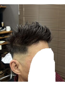 ヘアースタジオサーティーン(Hair Studio Thirteen) フェード ジェットモヒカン