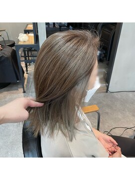 グラ デザイン アンド ヘアー 天王寺店(GRAS DESIGN & HAIR by HEADLIGHT) ぼかしハイライト×イヤリング×グレージュ
