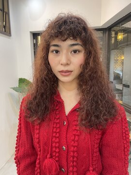 ナループロアオハナ(Nalu pu loa ohana) ハードパーマ/海外風くるくるパーマ/細かめカールパーマ/オン眉