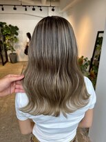 メリー オオサカ(Merly Osaka)&nbsp;明るめベージュバレイヤージュ